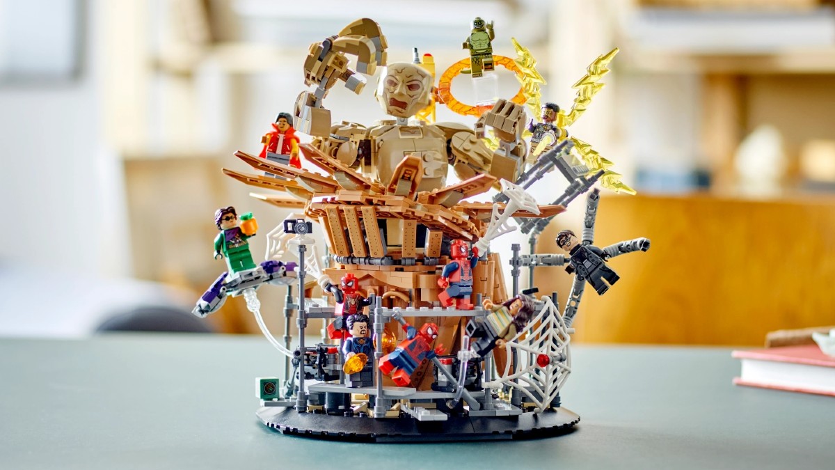 How to level up a LEGO Marvel 2024 set with 71045 Series 25