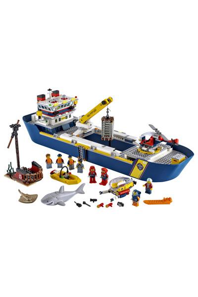 LEGO City 60266 Ocean Exploration Ship 4