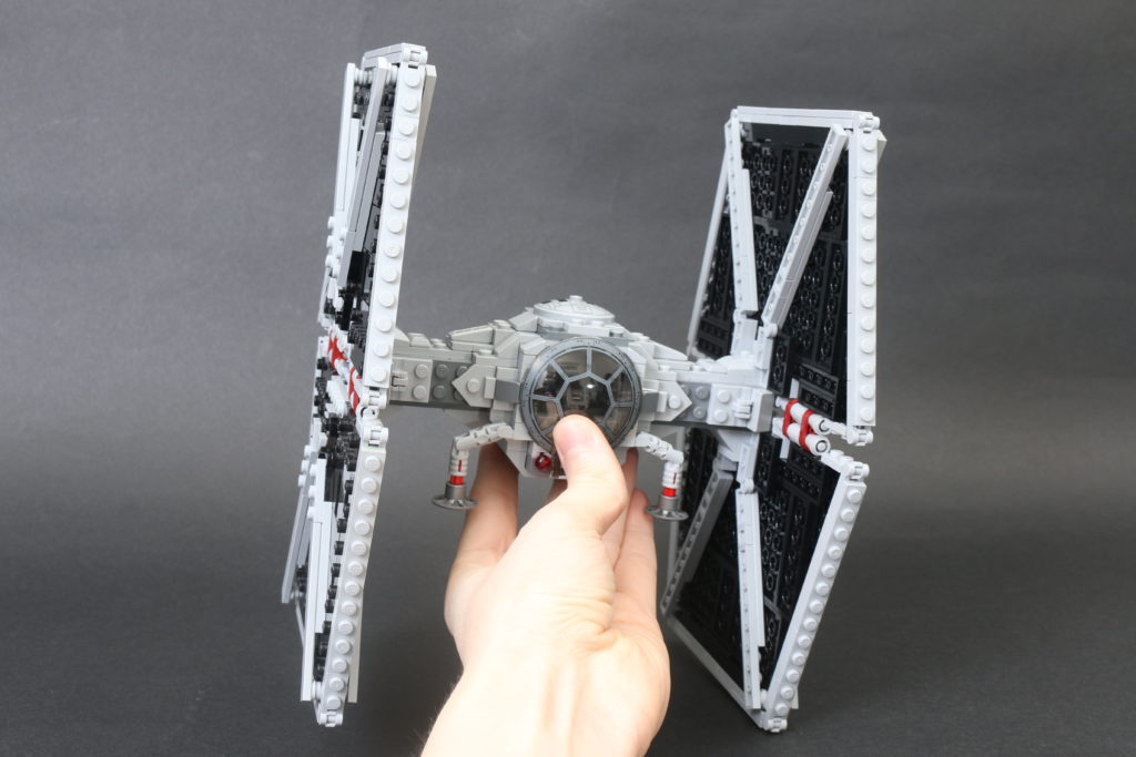 Build a LEGO Mandalorian Outland folding TIE Fighter 43