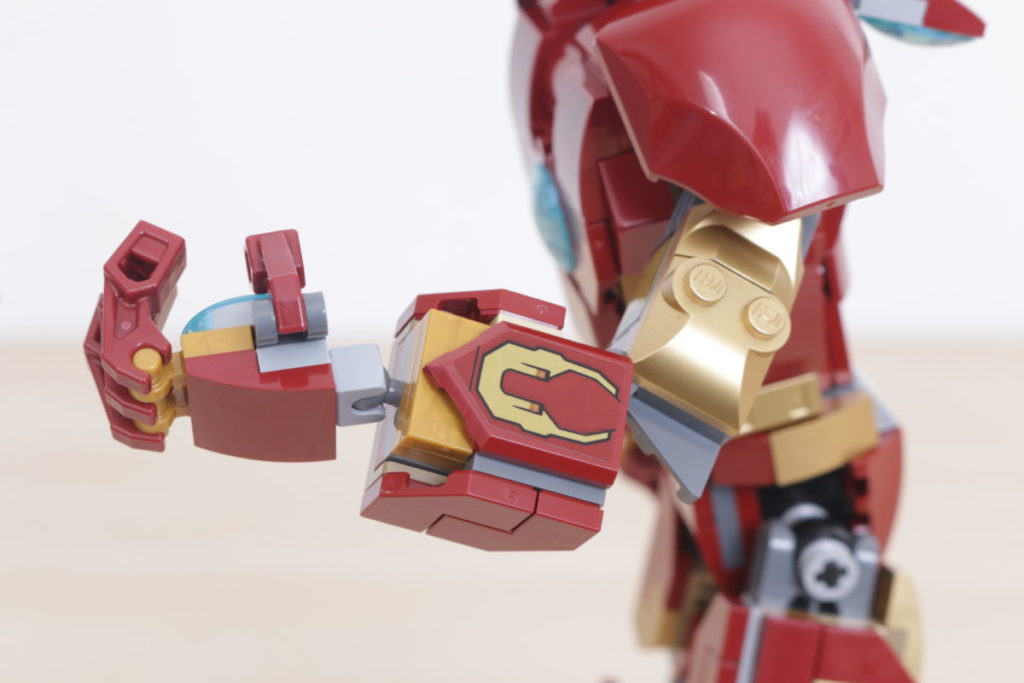 LEGO Marvel 76206 Iron Man Figure review 11 1024x683