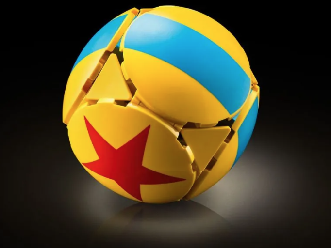 LEGO Ideas 21357 Luxo Jr. ball
