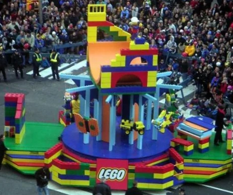 LEGO Carousel of imagination macy parade