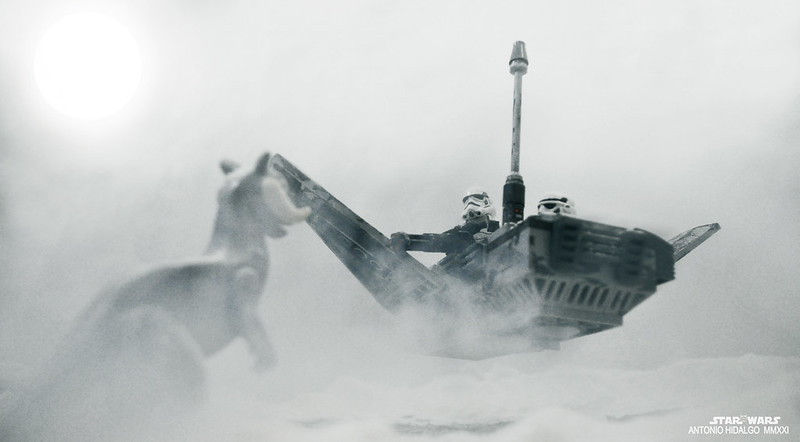 Brick Pic of the Day: Tauntaun Encounter