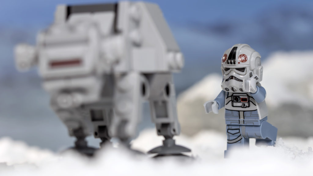 LEGO Star Wars 75298 AT AT vs Tauntaun 13