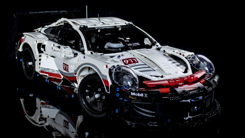 Save over £50 on LEGO Technic 42096 Porsche 911 RSR
