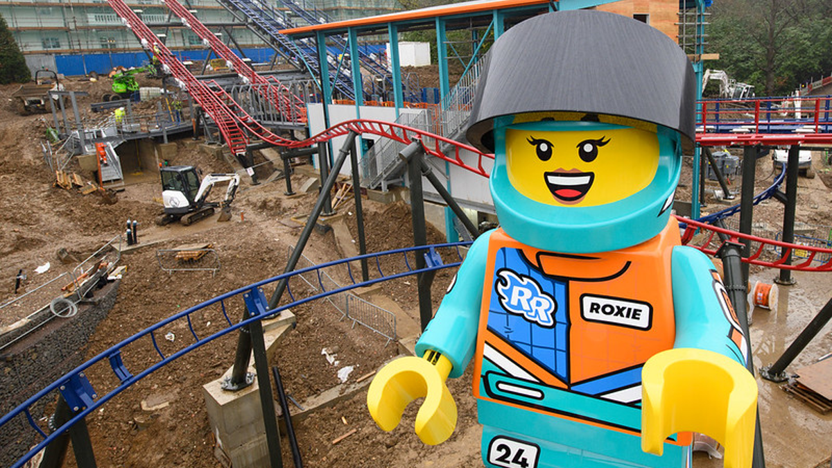 LEGOLAND Windsor reveals first look at world’s tallest minifigure