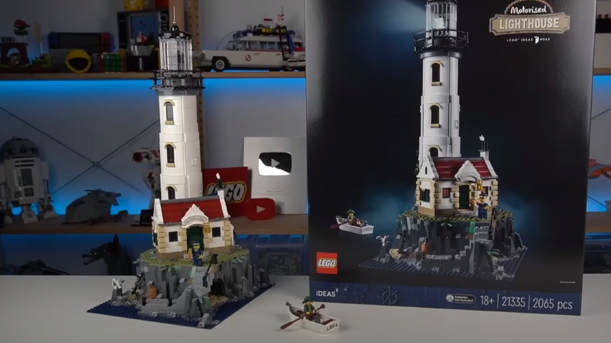 First look at LEGO Ideas 21335 Motorised Lighthouse in early review