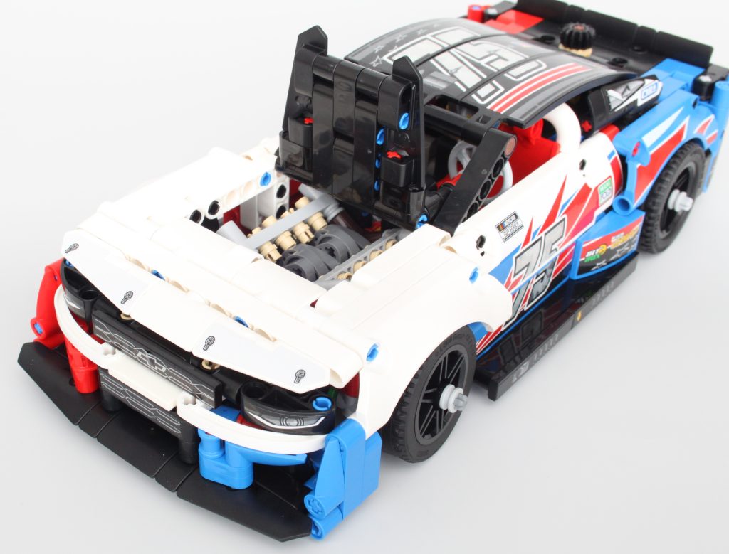 LEGO Technic 42153 NASCAR Next Gen Chevrolet Camaro ZL1 17 1024x779