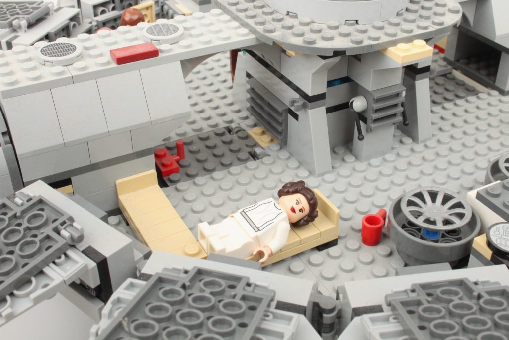 7965 Millennium Falcon rebuilt 6 1024x683