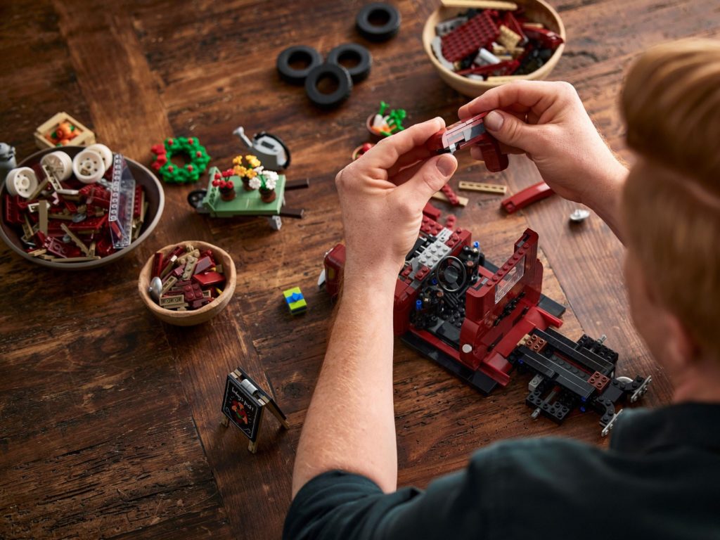LEGO for Adults 10290 Pickup Truck 8