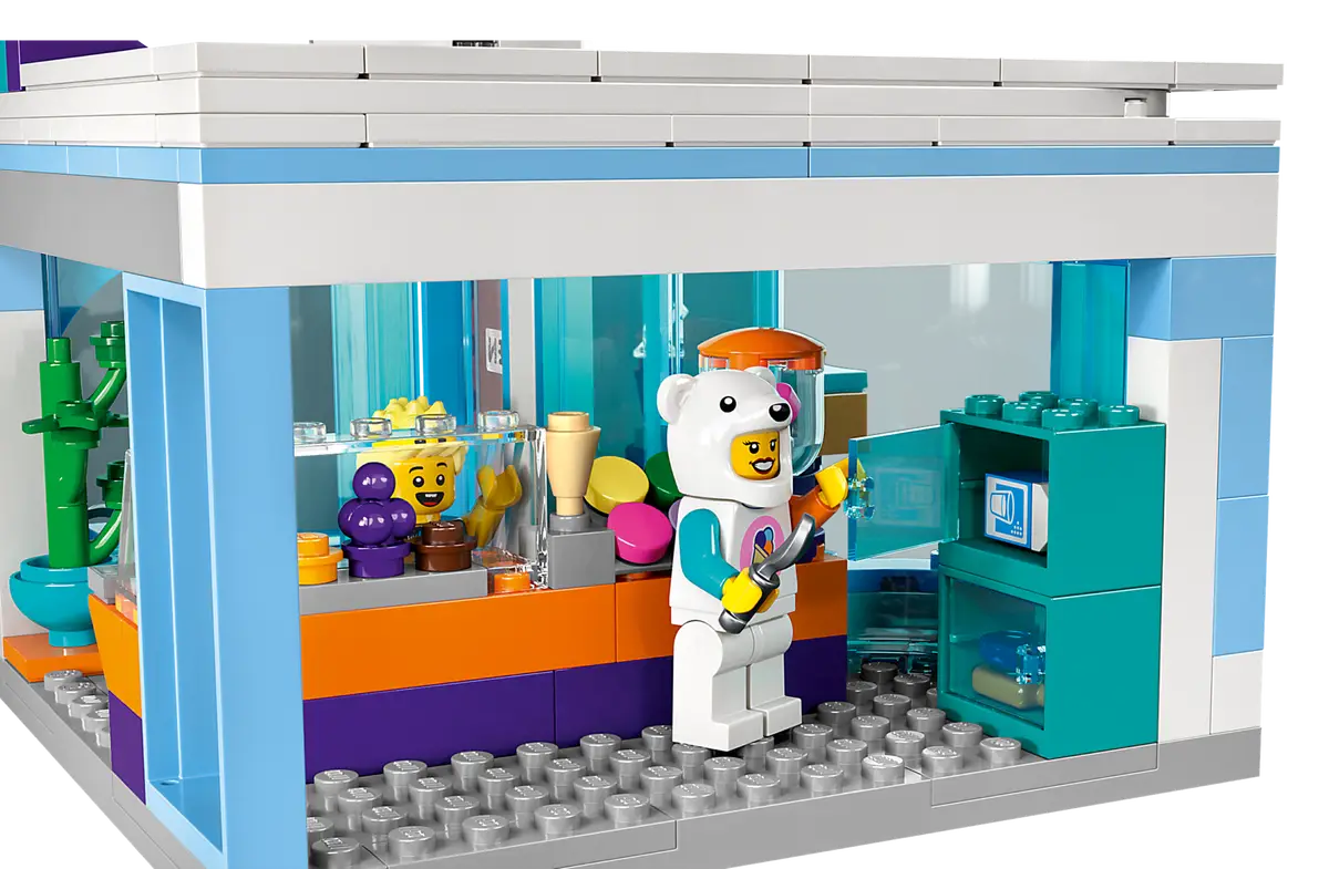 LEGO City 60363 Ice Cream Shop 4