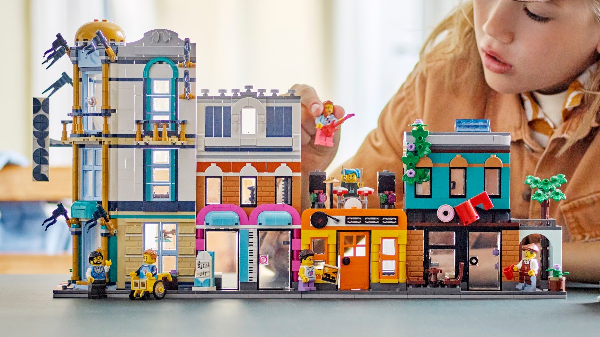 A trio of new LEGO Creator 3-in-1 sets are now available