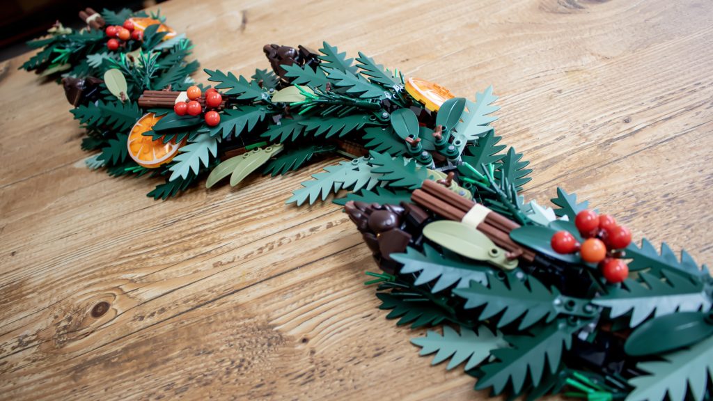 LEGO icons 10340 Wreath 21 1024x576