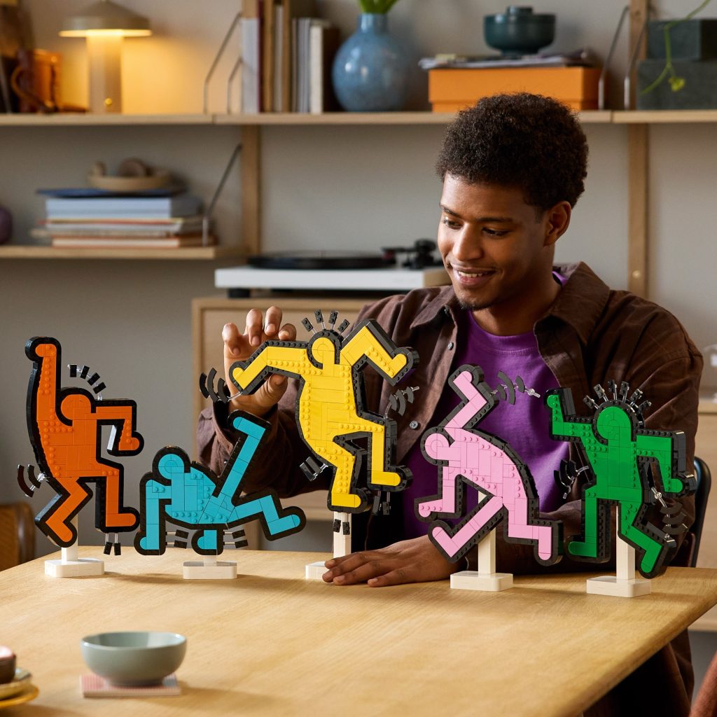 LEGO Art 31216 Keith Haring Dancing Figures 18 1024x1024