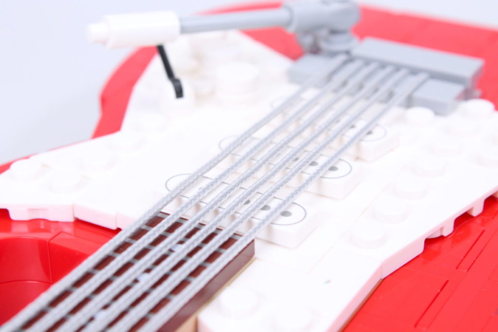 LEGO Ideas 21329 Fender Stratocaster review 46 1024x683