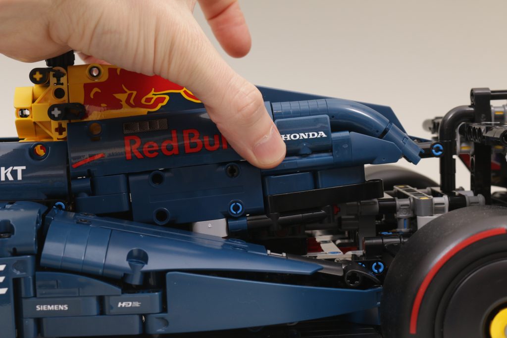 LEGO Technic 42206 Oracle Red Bull Racing RB20 F1 Car review 52 1024x683