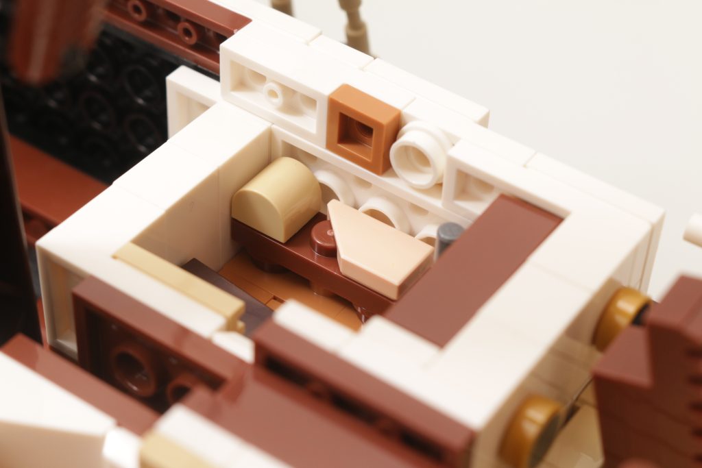 LEGO Icons 10335 The Endurance review 38 1024x683