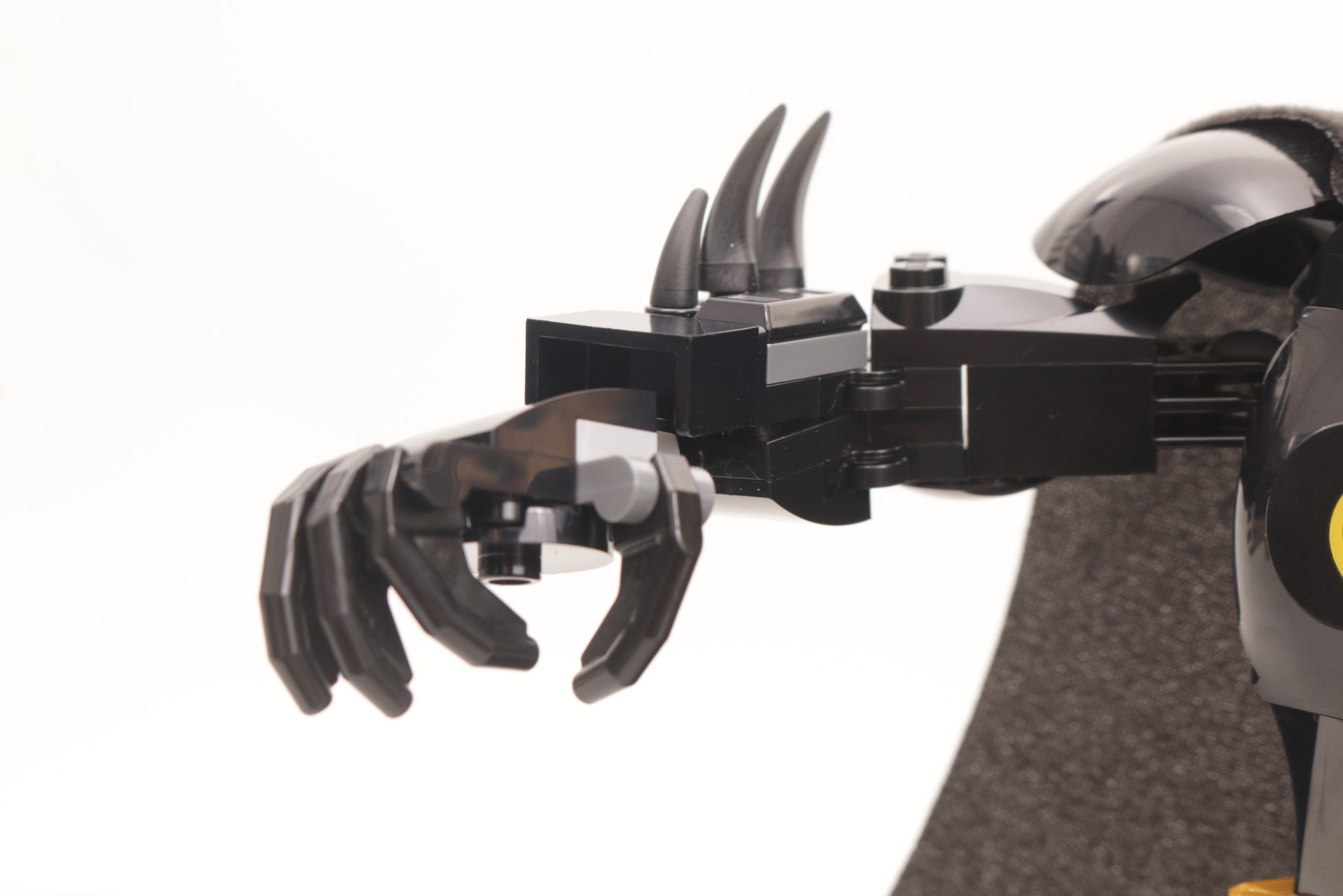 LEGO Batman 76259 Batman Construction Figure review 6 scaled