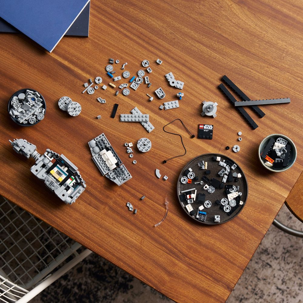 LEGO Star Wars 75440 AT AT 10