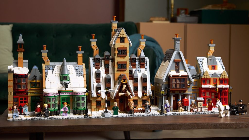 lego harry potter 76457 hogsmeade collectors edition lifestyle featured 1024x576