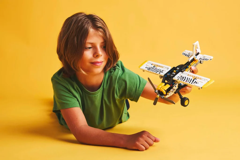 LEGO Technic 42198 Bush Plane 7 1024x684