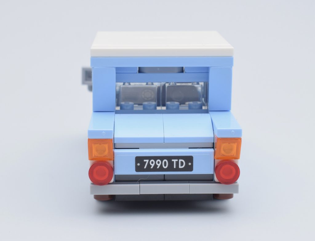 LEGO Harry Potter 76424 Flying Ford Anglia review 6 1024x783
