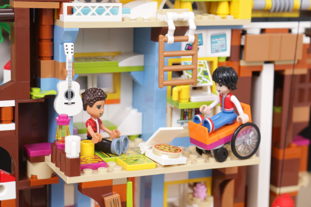 LEGO Friends 41703 Friendship Tree House review 29 1024x683