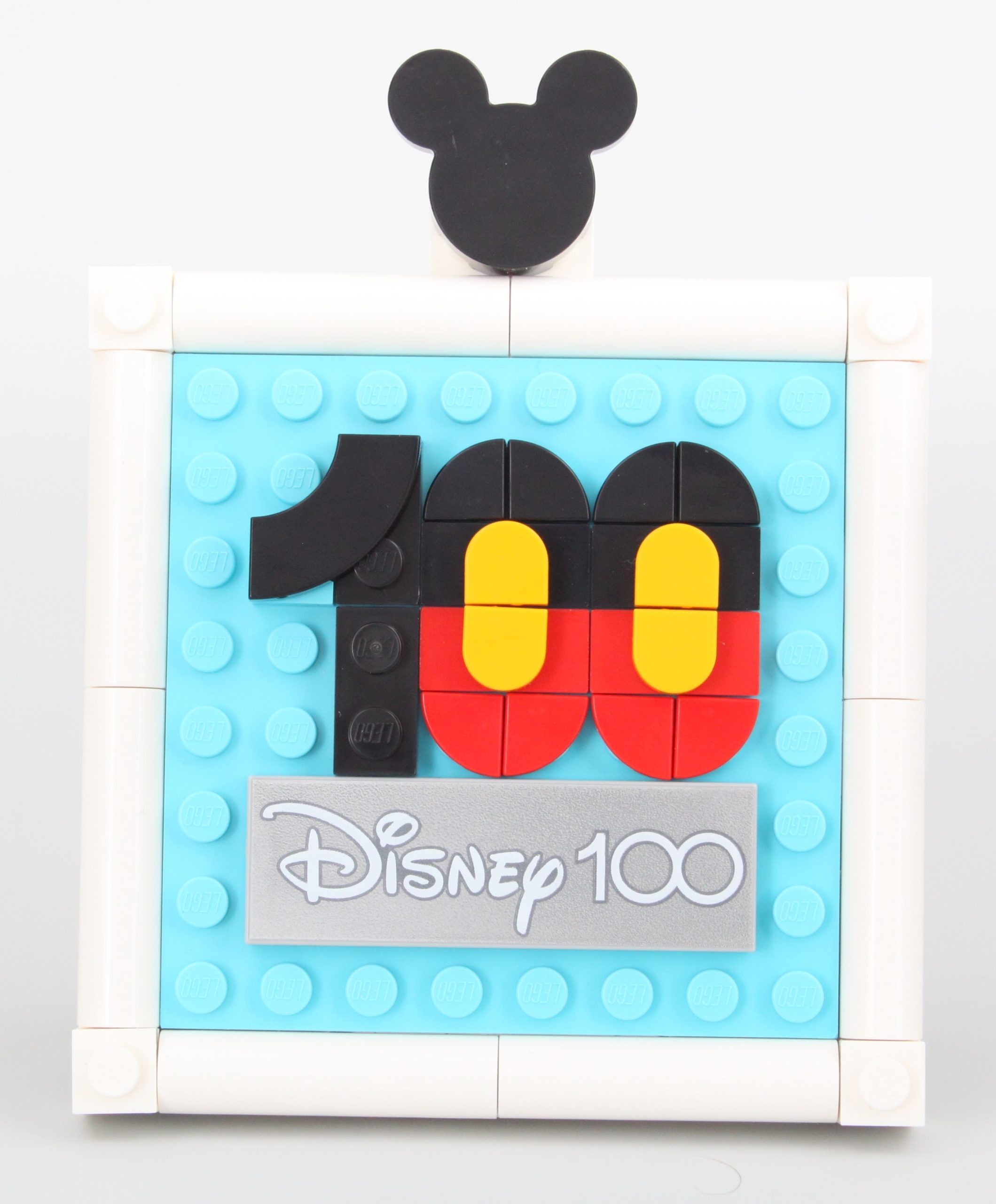 LEGO Disney 43221 100 Years of Disney Animation Icons review 8 scaled