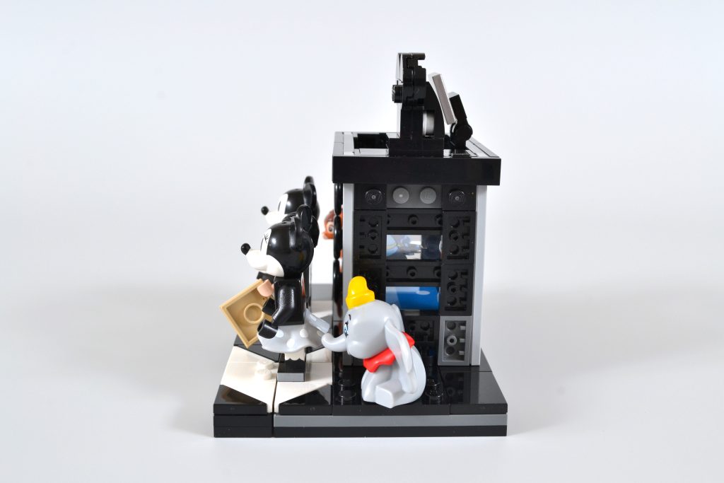LEGO Disney 43230 Walt Disney Tribute Camera 4 1024x683