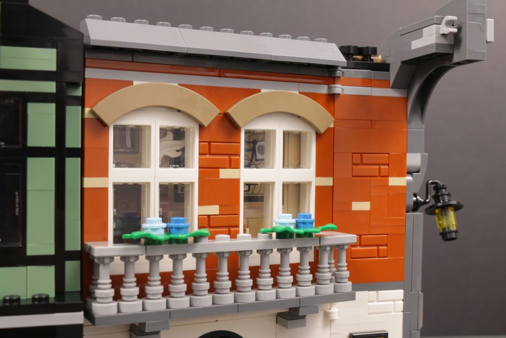 LEGO Icons 10351 Sherlock Holmes Book Nook review 17 1024x683