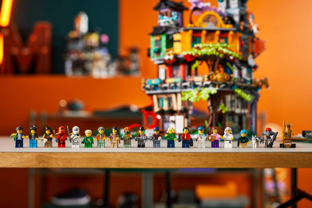 71741 LEGO NINJAGO city gardens minifigures lifestyle