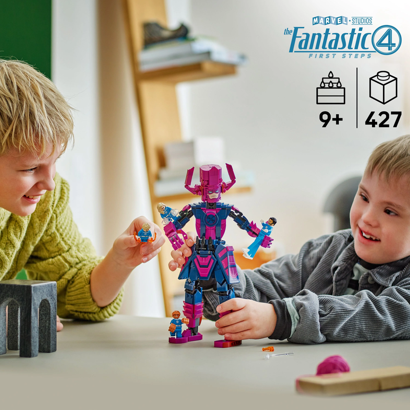 LEGO Marvel 76316 Fantastic Four vs. Galactus 5