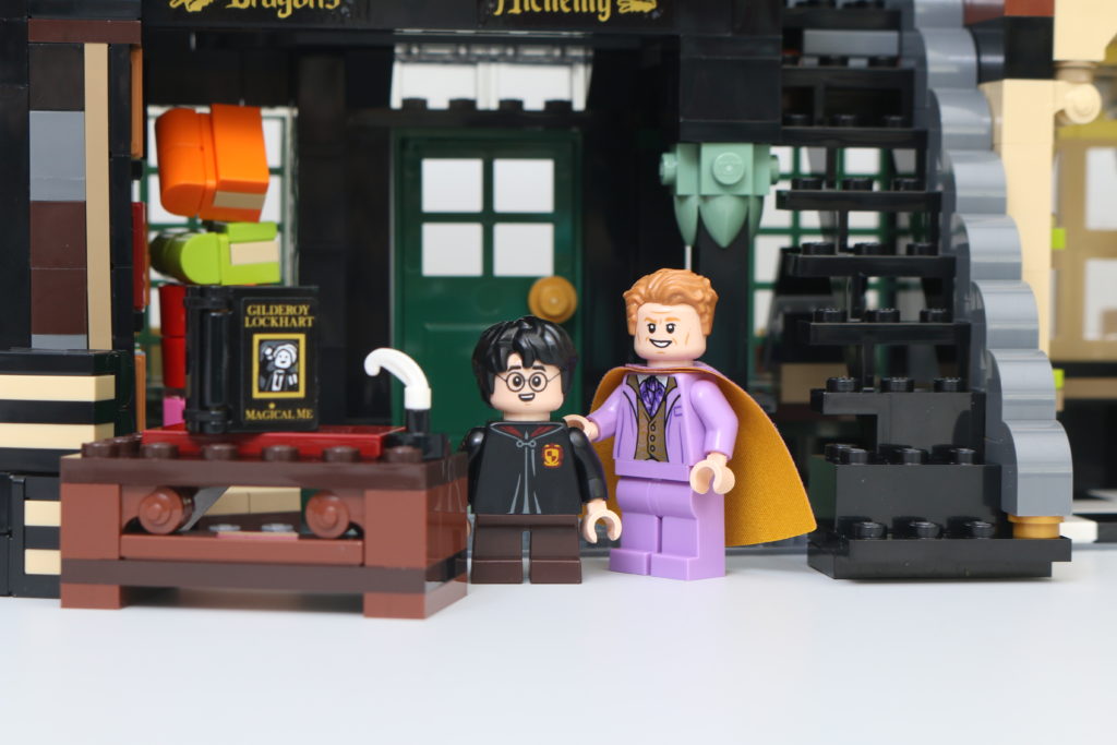 LEGO Harry Potter 75978 Diagon Alley review 7