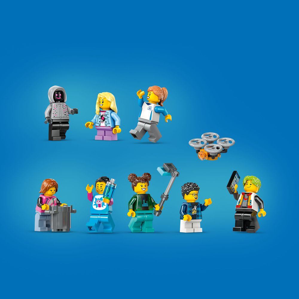 LEGO City 60421 Robot World 6