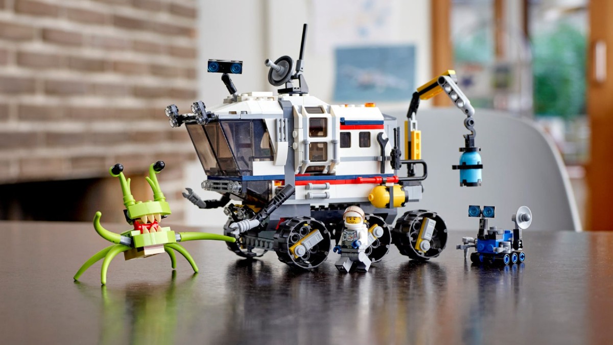 LEGO World Builder wants your sci-fi designs