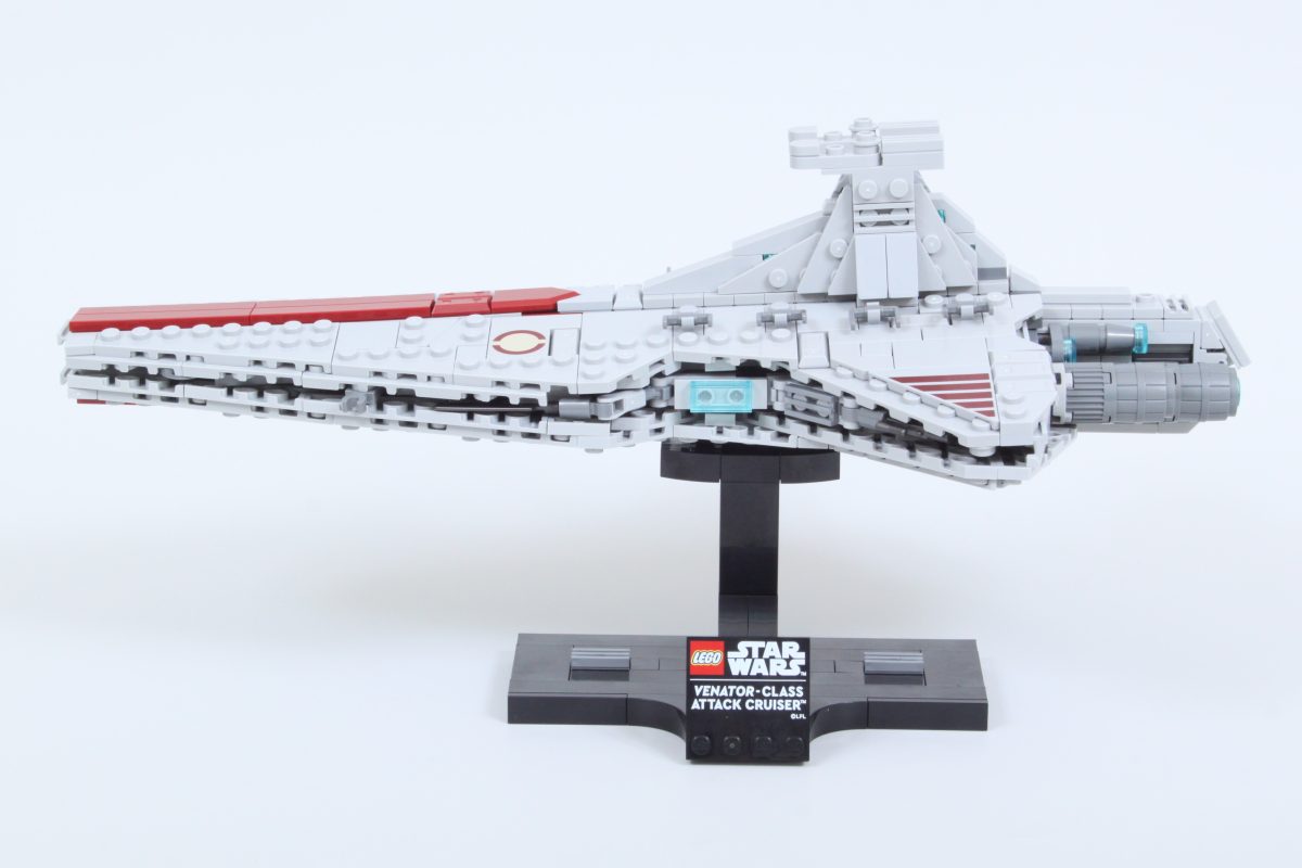 lego star wars 75441 Venator Class Attack Cruiser review 1 1200x800