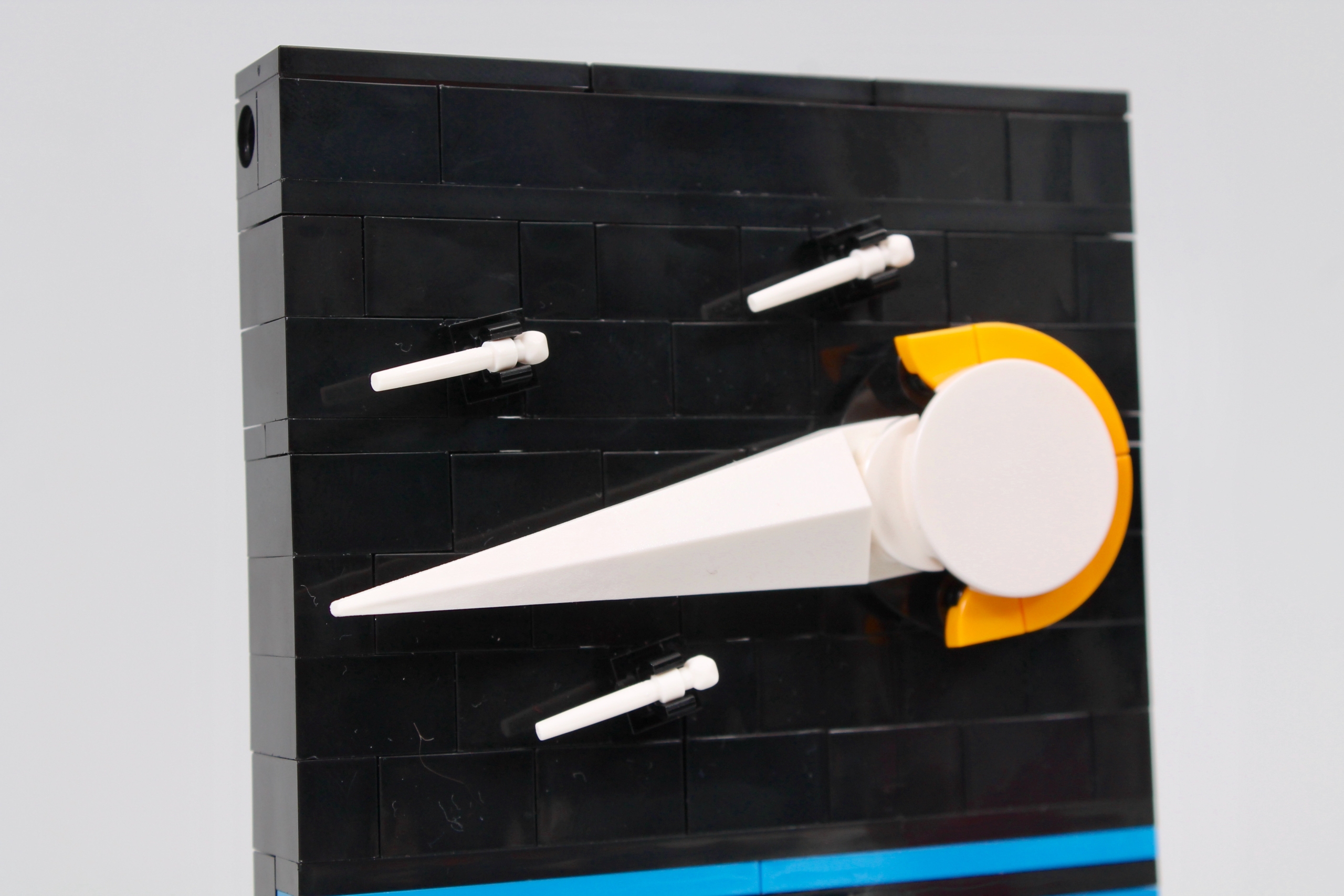 LEGO Ideas 21340 Tales of the Space Age review 16 scaled