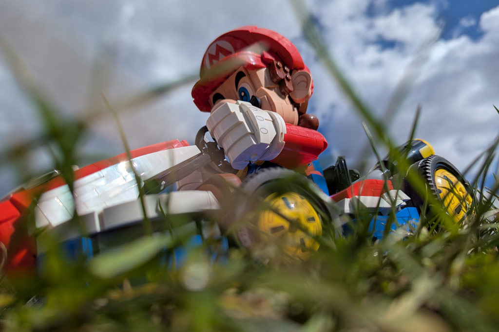 ZUSAMMENGEBAUT LEGO Super Mario 72037 Mario Standard Kart review 8