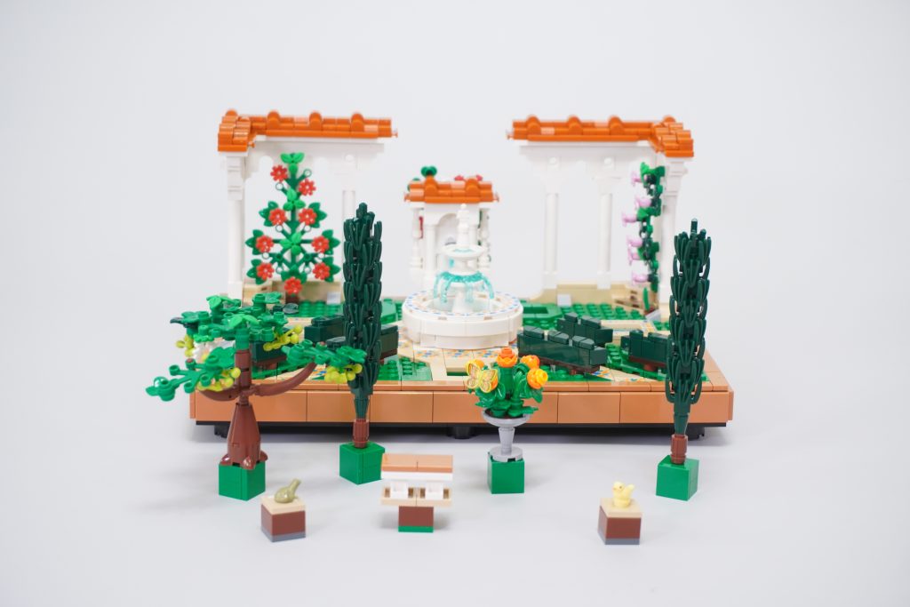 LEGO Icons 10359 Fountain Garden review 9 1024x683