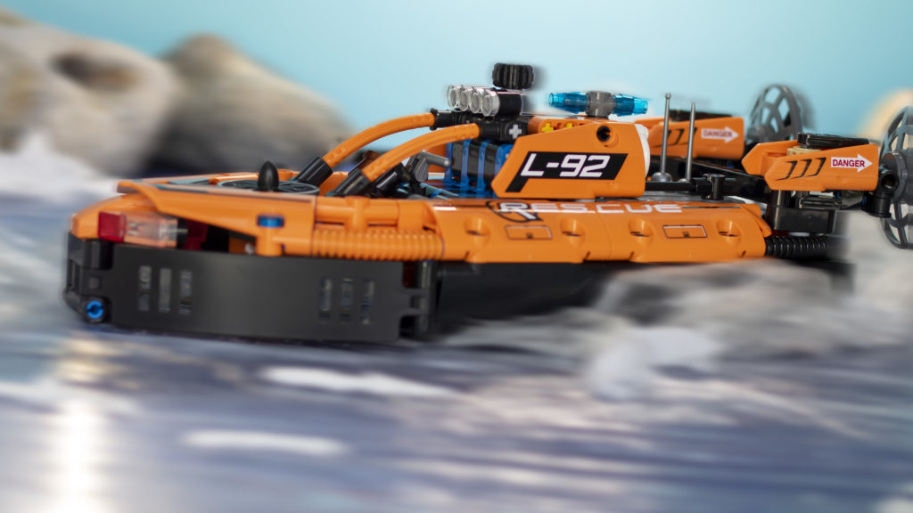 LEGO Technic 42120 Rescue Hovercraft 22