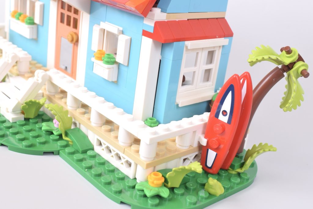 LEGO Disney 43268 Lilo and Stitch Beach House review 6 1024x683