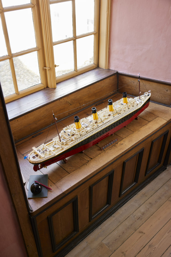 LEGO for Adults 10294 Titanic 28