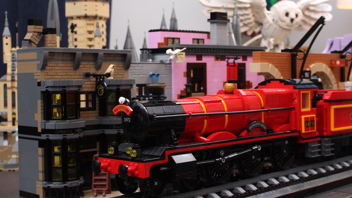 The secret behind the LEGO Harry Potter direct-to-consumer sets