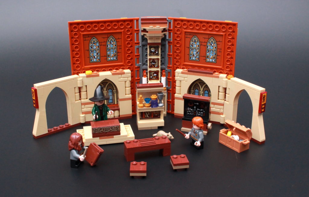 LEGO Harry Potter 76382 Hogwarts Moment Transfiguration Class 2