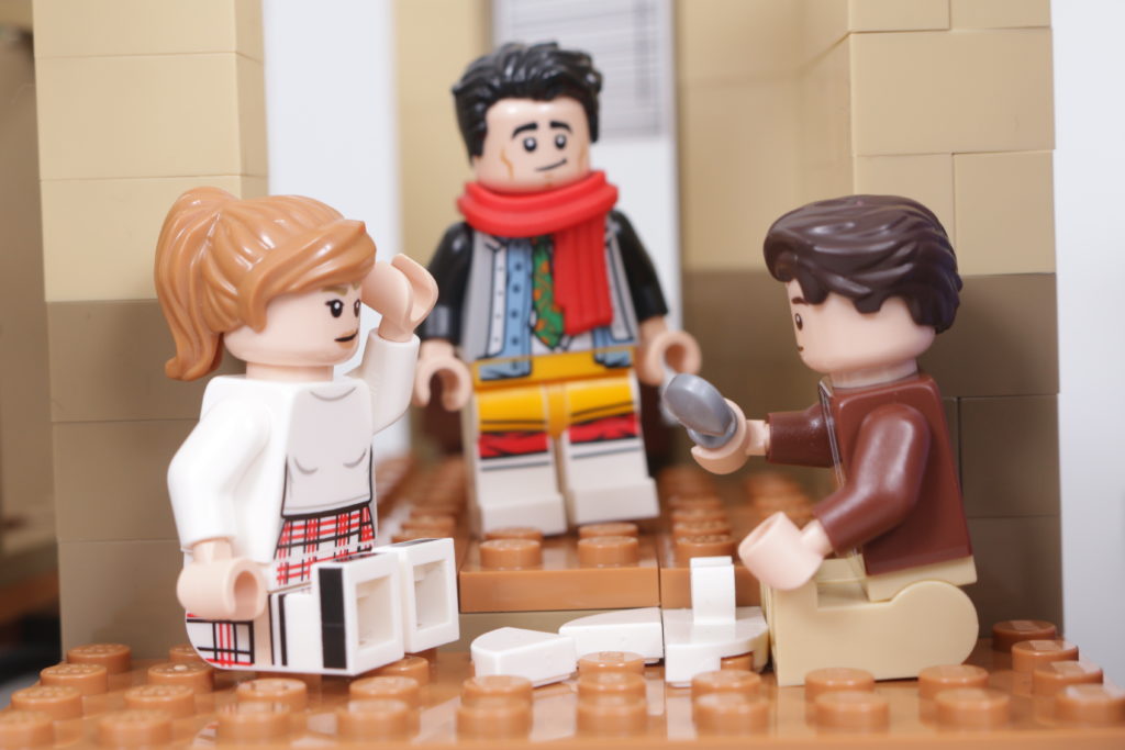 LEGO Creator Expert 10292 Friends Apartments review 88