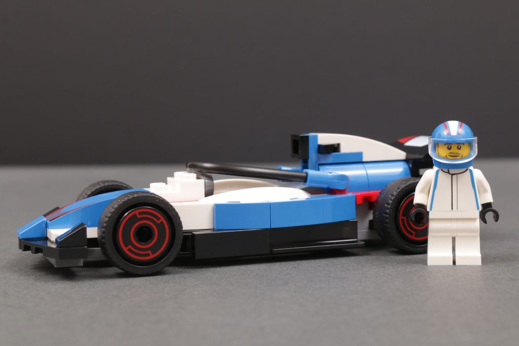 LEGO City 60474 F1 Grid with VCARB Sauber Race Cars review 25 1024x683