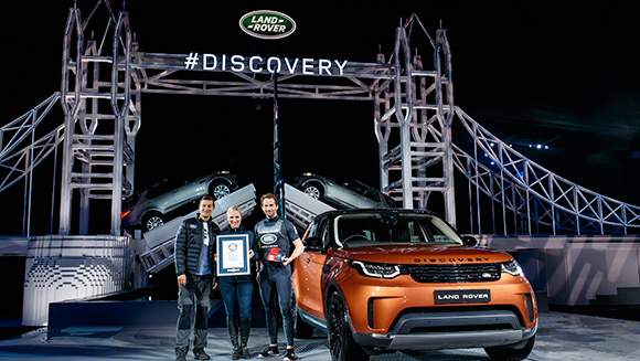 Land Rover helps set a new LEGO world record