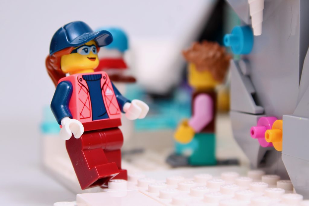 LEGO City 60366 Ski and Climbing Center review 22 1024x683