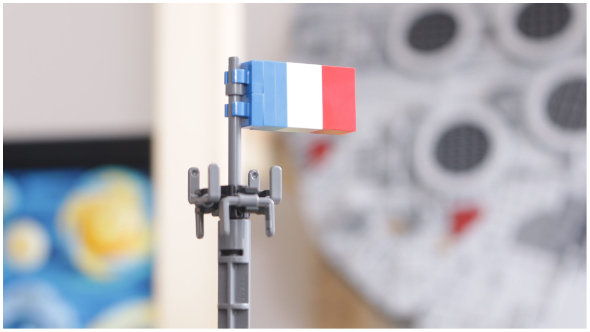 Plenty of non-LEGO media sites picking up on 10307 Eiffel Tower