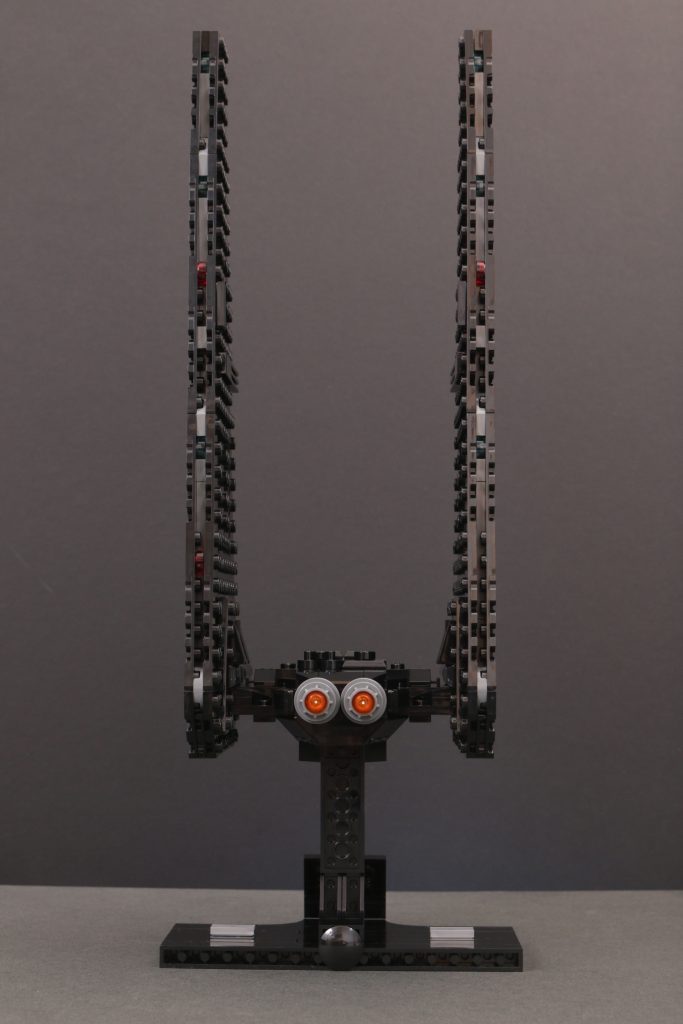 LEGO Star Wars 75406 Kylo Rens Command Shuttle review 7 683x1024